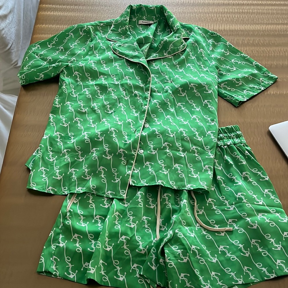 Sandro Green Linen Beach Set - Picture 1 of 6